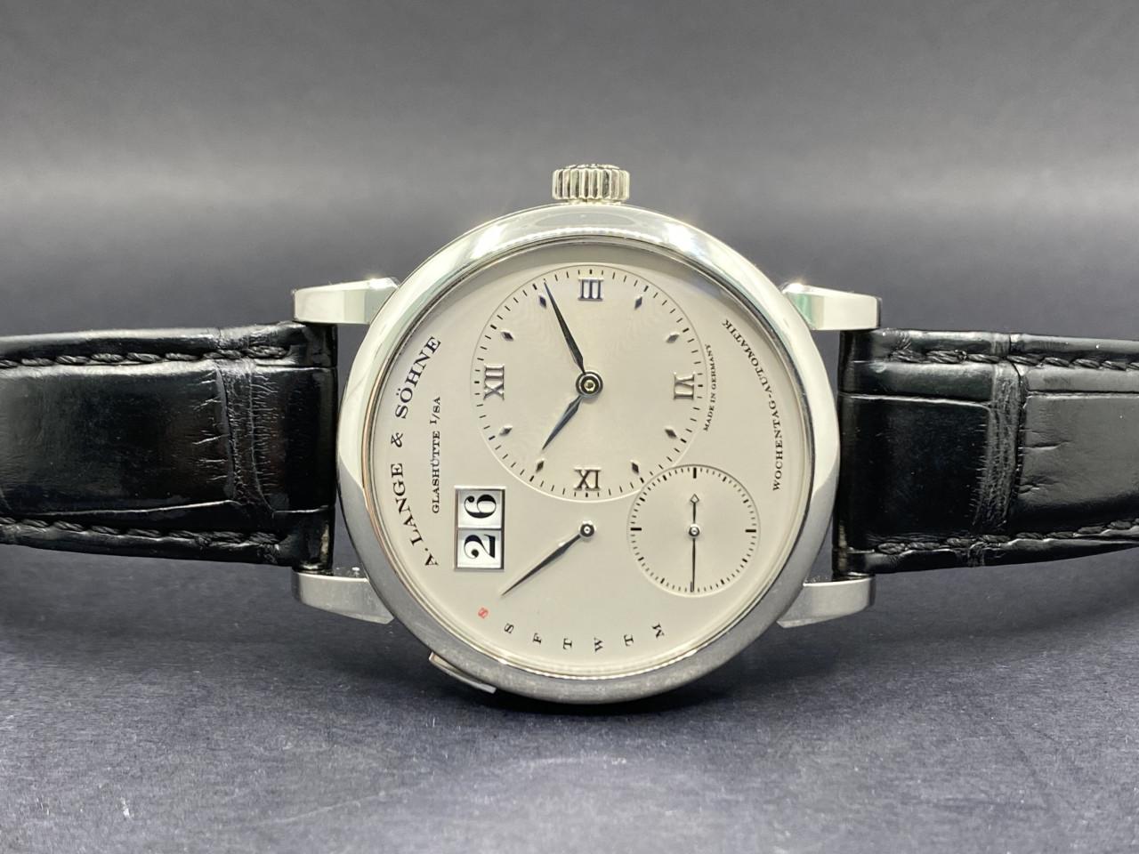 Lange 1 Daymatic Platinum - 320.025