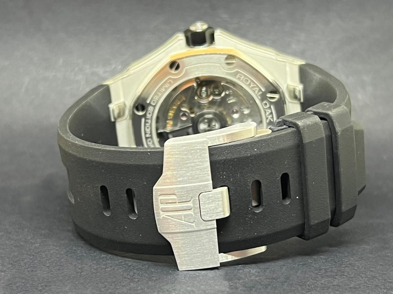 Royal Oak Offshore Diver White Gold Black Ceramic Limited Edition 300 Pcs. - 15720CN.OO.A002CA.01