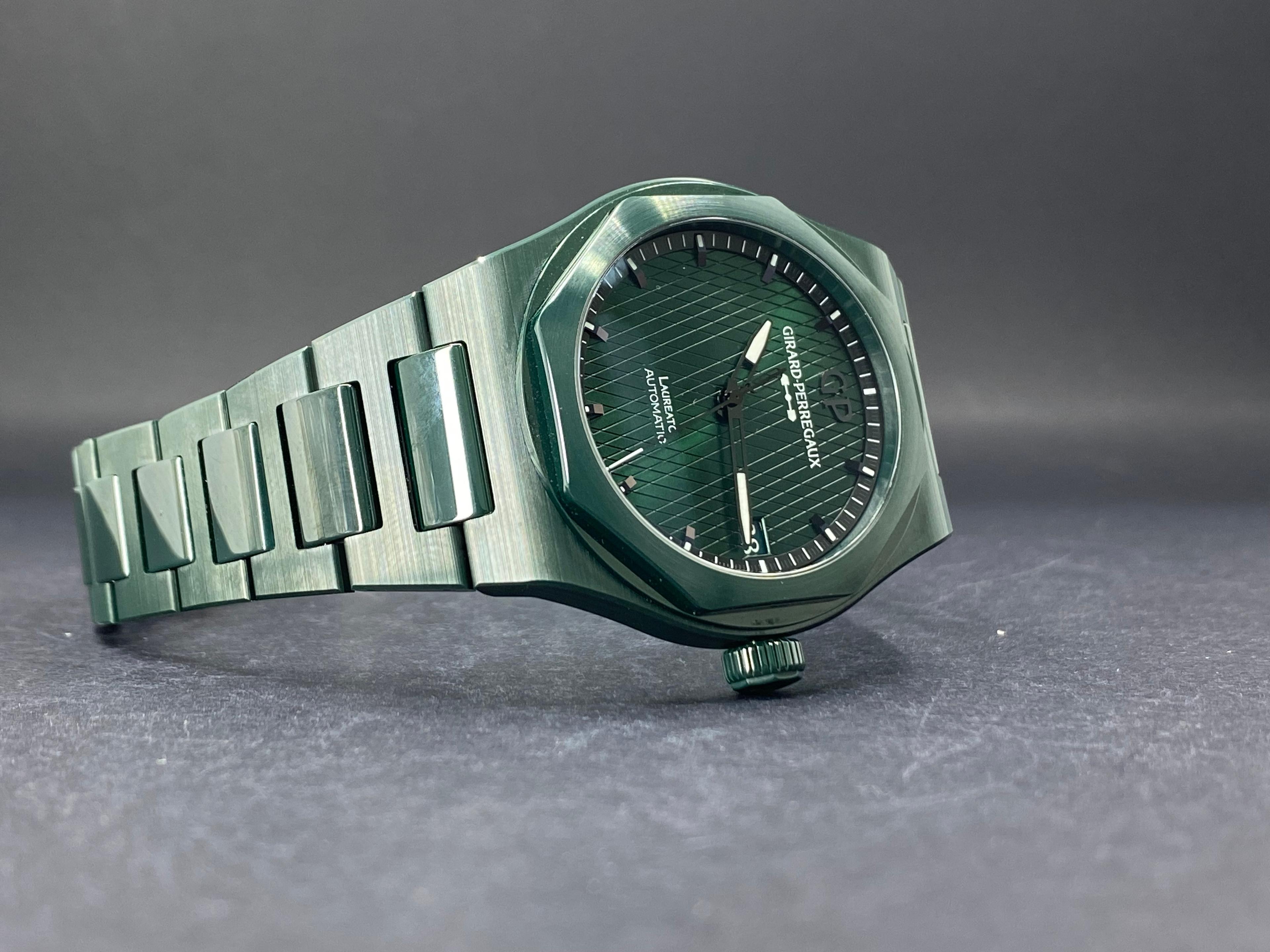 Laureato Aston Martin Green Ceramic Limited Edition - 81010-32-3081-1CX