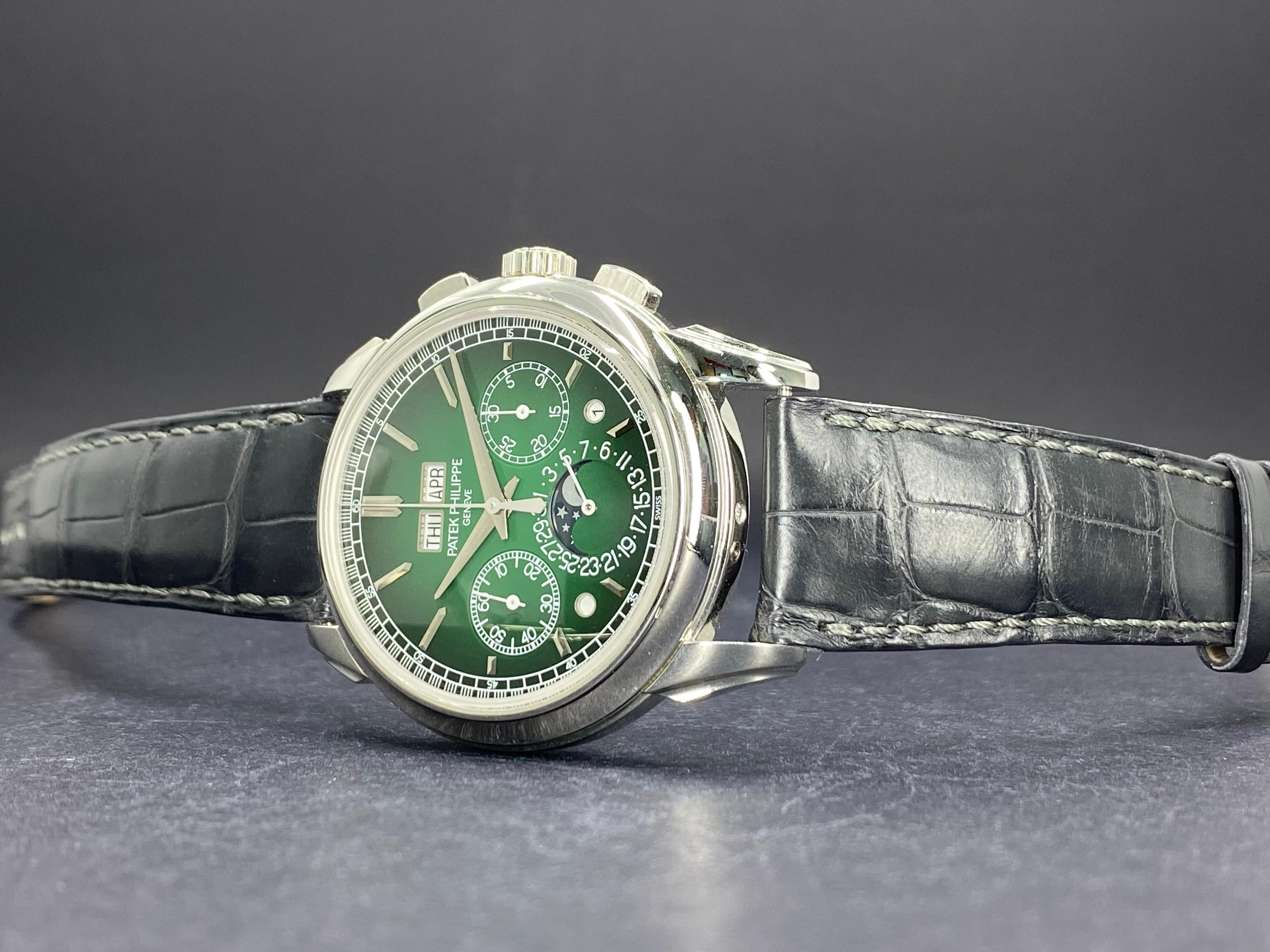 Chronograph Perpetual Calendar Platinum Green Dial - 5270P-014